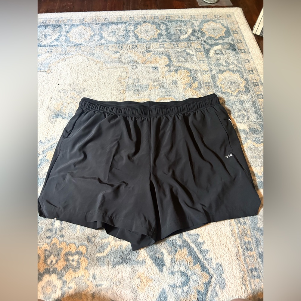 NWT Men’s DSG 5inch shorts